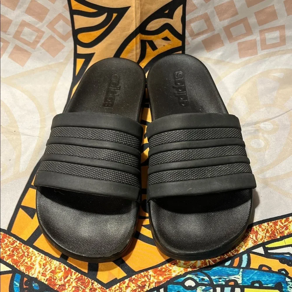 Mens Adidas Adilette Comfort Slides - Size 7